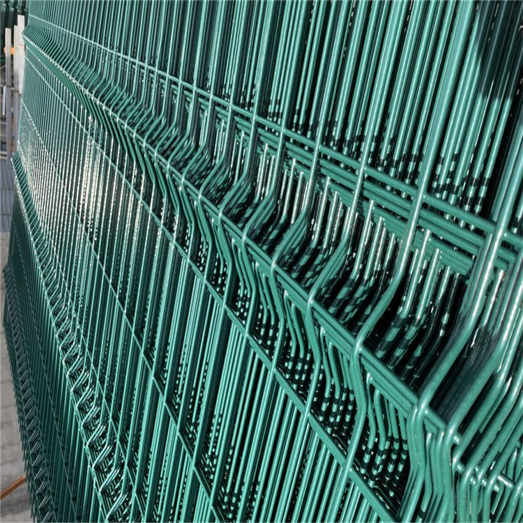 農(nóng)場雙邊絲護(hù)欄圖片2